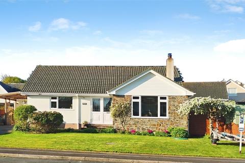 3 bed property, in Shepherds Meadow, £417,000