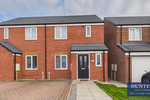 3 bed property, in Baneberry Drive, £185,000