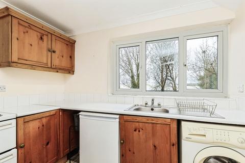 1 bed property, in Intalbury Avenue, £100,000