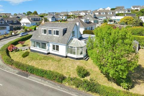 3 bed property, in Castle View Park, £650,000