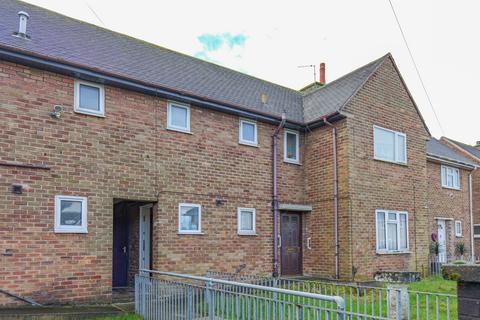 1 bed property, in Branstree Road, £55,000