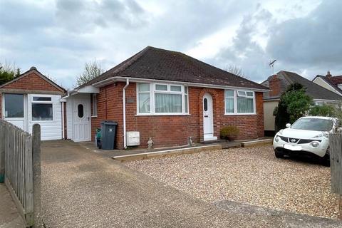 2 bed property, in Parkside Road, £360,000