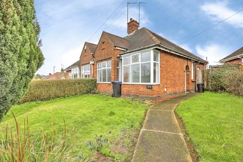 2 bed property, in Kingsley Road, £190,000