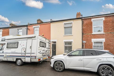 3 bed property, in Harold Road, £265,000