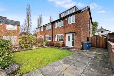 4 bed property, in Peveril Close, £340,000