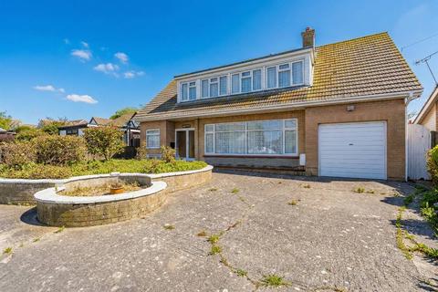 3 bed property, in Ford Close, £475,000