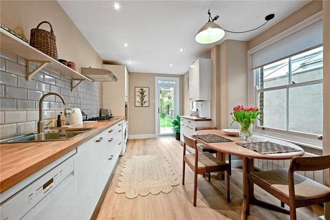 3 bed property, in Harlesden Gardens, £765,000