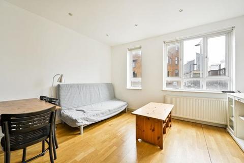 1 bed property, in Kings Road, £325,000