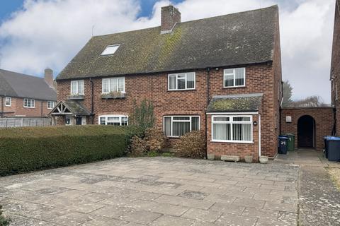 3 bed property, in Knights Lane, £350,000