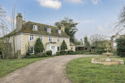 7 bed property, in St. Mildreds Road, £950,000