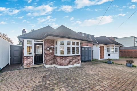 2 bed property, in Farm Avenue, £650,000