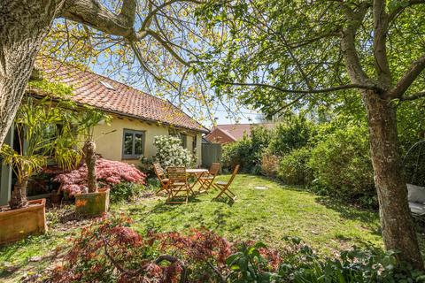 3 bed property, in Thetford, £375,000