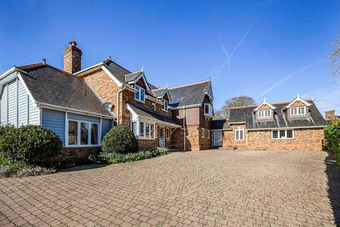 6 bed property, in Highfield Park, £2,350,000