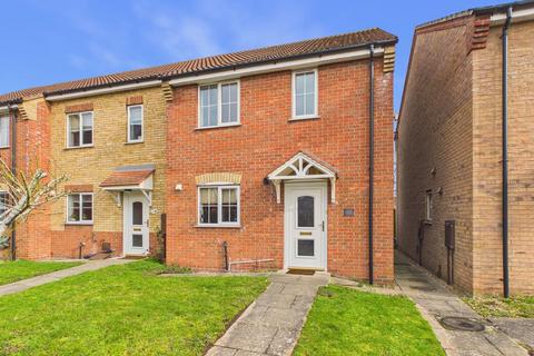 2 bed property, in Curtis Drive, £152,000
