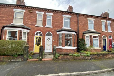 2 bed property, in Water Street, £180,000