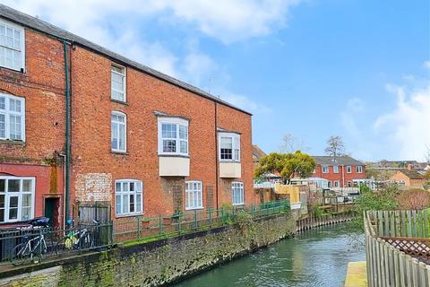 1 bed property, in Waterloo Rooms, £97,950