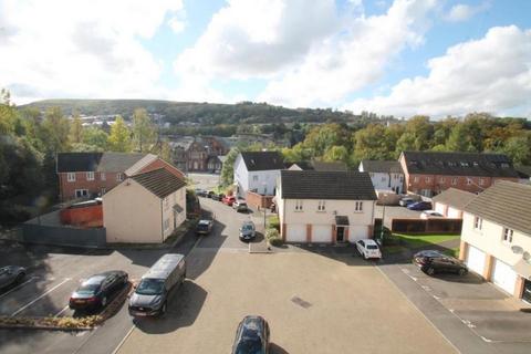 1 bed property, in Ebbw Vale NP23, £85,000