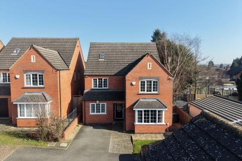 5 bed property, in Monterey Court, £549,000