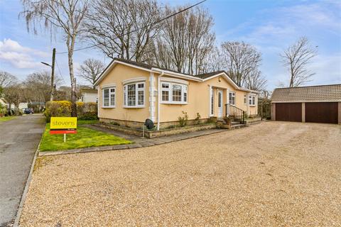 3 bed property, in Bluebell Glade, £239,950