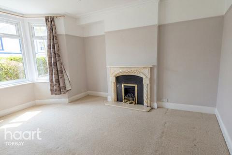 4 bed property, in Warbro Road, £245,000