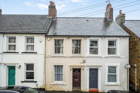 2 bed property, in Beech Road, £415,000