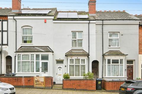 3 bed property, in Brunswick Road, £225,000