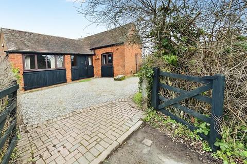 1 bed property, in Rugby Road, £285,000