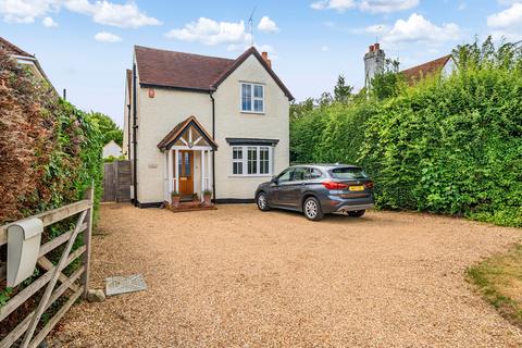 3 bed property, in Huntercombe Lane North, £700,000
