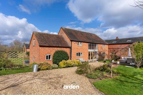 3 bed property, in Rowney Green Lane, £995,000