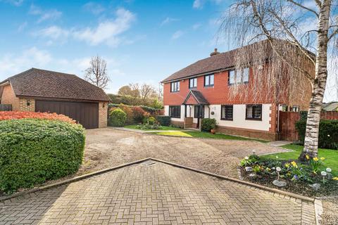 5 bed property, in Anners Close, £1,099,950