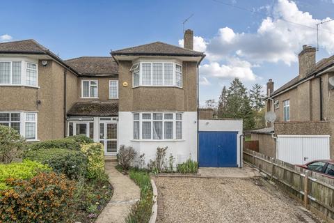 3 bed property, in Norwich Road, £735,000
