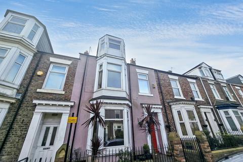 5 bed property, in Peel Street, £85,000