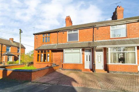 2 bed property, in Henry Street, £175,000