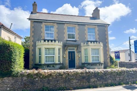 3 bed property, in Kenilworth, £495,000