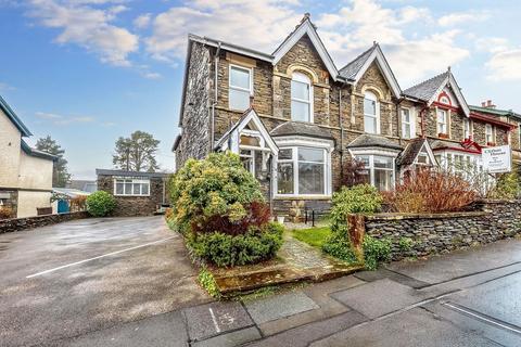 5 bed property, in Ellerthwaite Road, £550,000