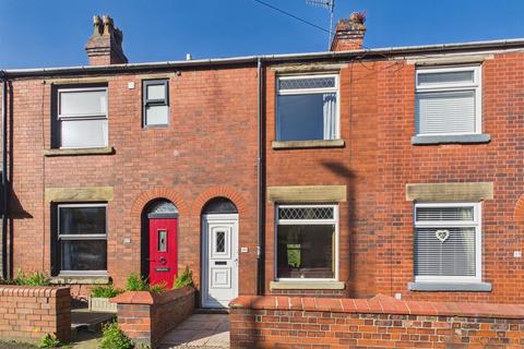 2 bed property, in Chapel Road, £199,950