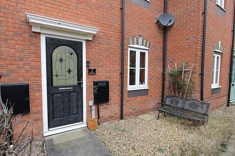 3 bed property, in Holly Court, £250,000