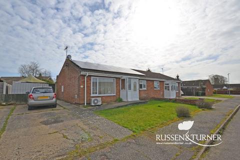 2 bed property, in Church Farm Walk, £194,995
