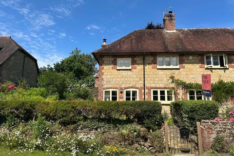 3 bed property, in The Street, £500,000