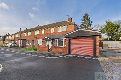 3 bed property, in Buscot Drive, £365,000