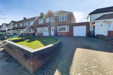3 bed property, in Aldridge Road, £250,000