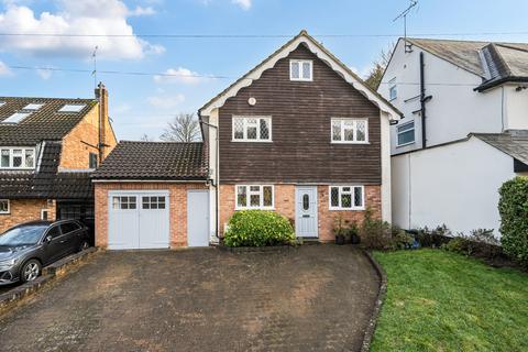 4 bed property, in Carpenters Wood Drive, £1,300,000