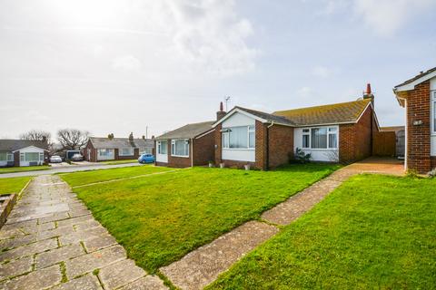 2 bed property, in St. Johns Drive, £285,000