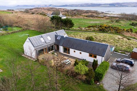5 bed property, in Tighnavinish, £395,000