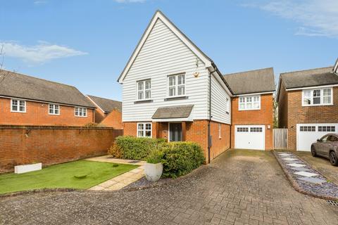 4 bed property, in Brougham Lane, £700,000