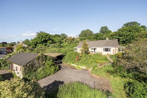 4 bed property, in Membury, £495,000