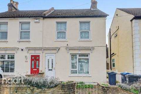 2 bed property, in Livingstone Road, £425,000