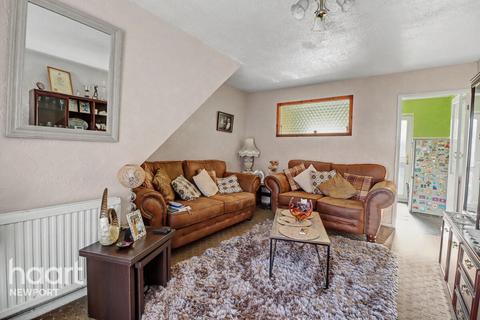 2 bed property, in Bideford Road, £155,000