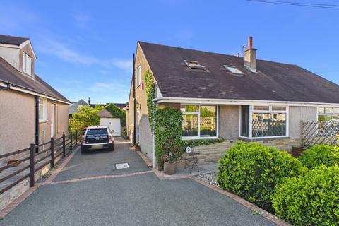 4 bed property, in 20 Westover Avenue, £300,000