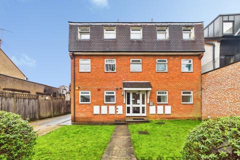 1 bed property, in Dane Court, £175,000